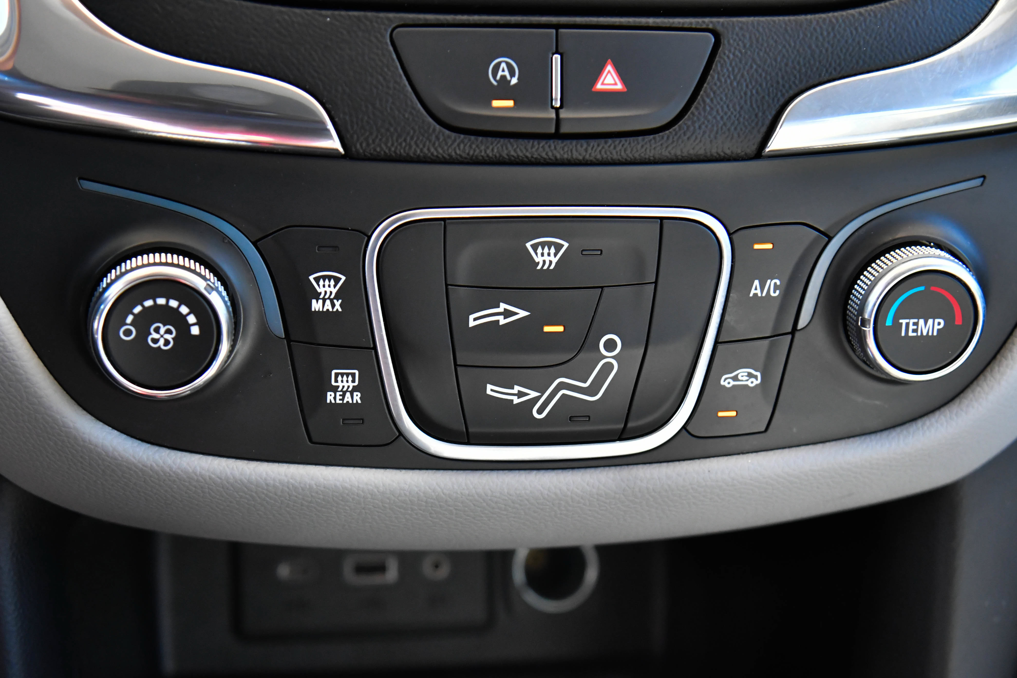 Used 2022 Chevrolet Equinox LS AWD/4WD image 23