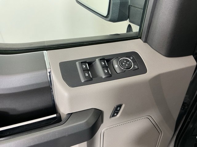 Used 2016 Ford F150 XLT w/ Equipment Group 302A Luxury AWD/4WD image 13