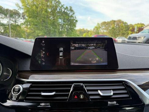 Used 2018 BMW 530i w/ Premium Package image 44