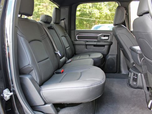 Used 2024 RAM 2500 Big Horn w/ Night Edition image 37