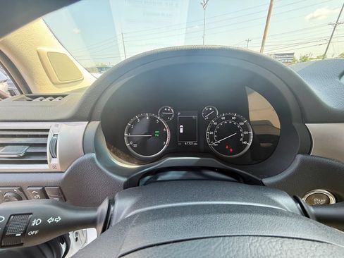 Used 2023 Lexus GX 460 Premium w/ Accessory Package AWD/4WD image 13