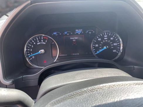 Used 2020 Ford Expedition XLT w/ Equipment Group 202A AWD/4WD image 13