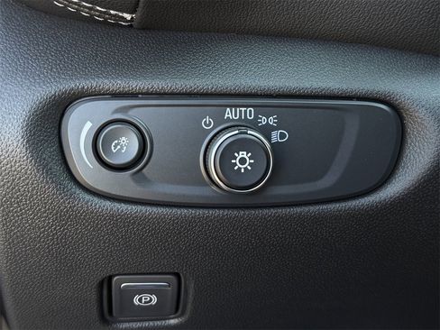 New 2025 Chevrolet Blazer LT w/ Convenience Package image 23