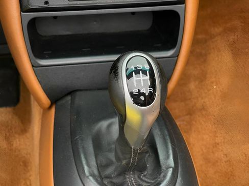 Used 2000 Porsche Boxster image 17