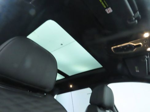 Used 2023 Bentley Bentayga Extended Wheelbase image 19