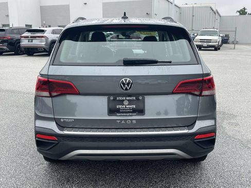 Certified 2024 Volkswagen Taos S FWD image 7