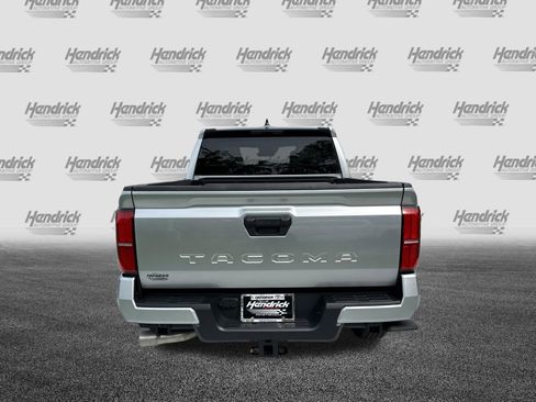Used 2025 Toyota Tacoma SR5 image 9