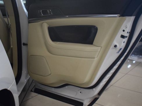 Used 2013 Lincoln MKS AWD image 48