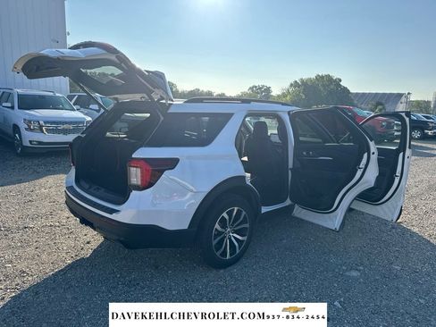 Used 2025 Ford Explorer ST-Line AWD/4WD image 31