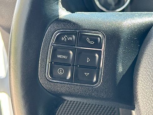 Used 2017 Jeep Wrangler Unlimited Sahara w/ Connectivity Group AWD/4WD image 28