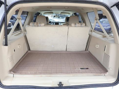 Used 2016 Ford Expedition EL XLT w/ Equipment Group 202A RWD image 6