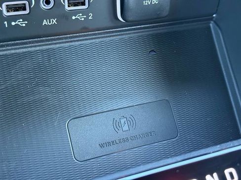 New 2025 Jeep Grand Cherokee Altitude image 9