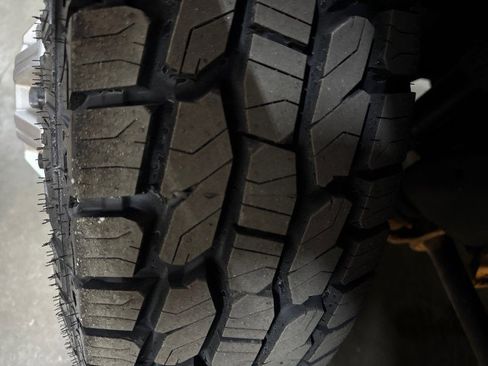 Used 2024 Chevrolet Silverado 3500 W/T image 42