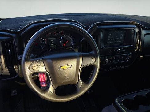 Used 2018 Chevrolet Silverado 1500 Custom w/ Custom Value Package image 10