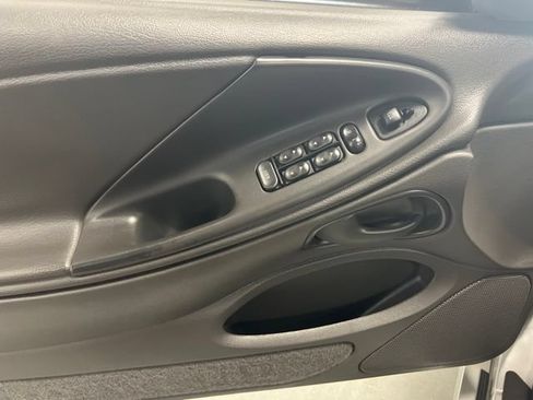 Used 2004 Ford Mustang Cobra RWD image 10