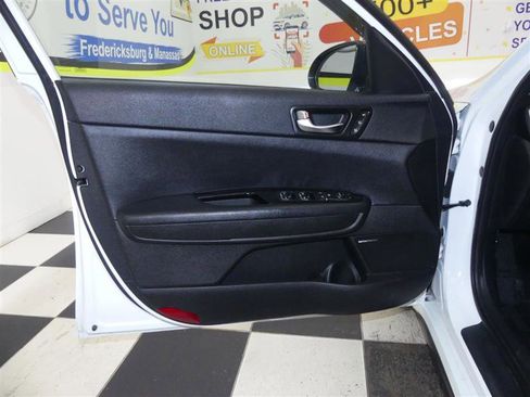 Used 2020 Kia Optima SX image 16