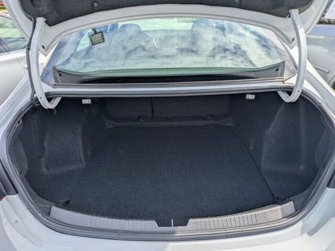 Used 2023 Chevrolet Malibu LT image 17