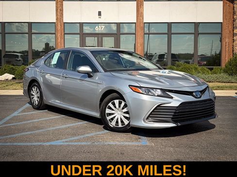 Used 2021 Toyota Camry LE FWD image 1