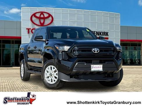 Used 2025 Toyota Tacoma SR RWD image 1