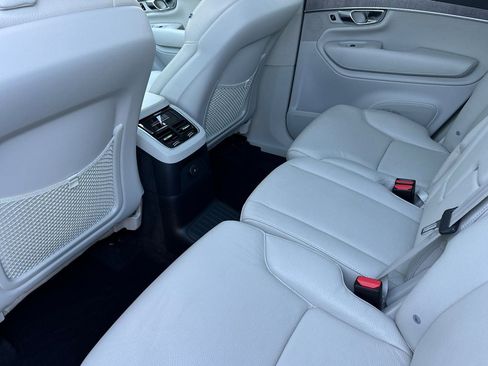 Used 2023 Volvo XC90 T8 Core image 4