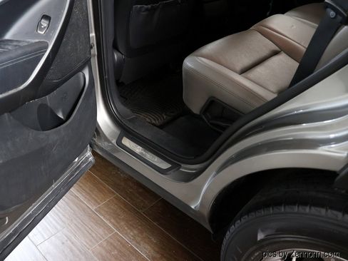 Used 2017 Hyundai Santa Fe Sport image 28