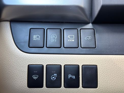 Used 2017 Toyota Highlander Limited Platinum image 23