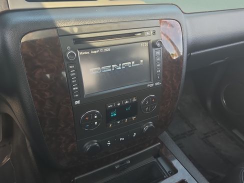 Used 2013 GMC Sierra 1500 Denali AWD/4WD image 26