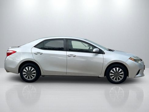 Used 2015 Toyota Corolla L FWD image 4