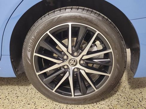 Used 2024 Toyota Camry SE FWD image 8