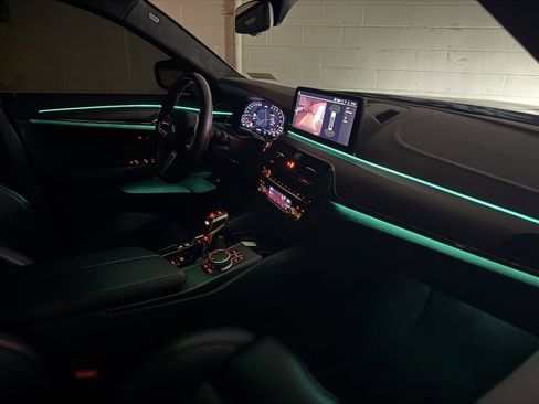 Used 2023 BMW M5 image 17