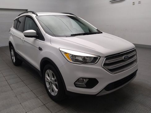 Used 2018 Ford Escape SE FWD image 13