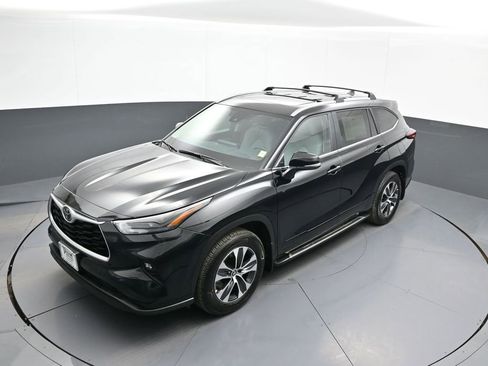 Used 2026 Toyota Highlander XLE image 36
