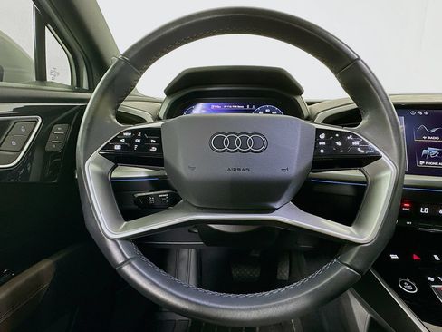Used 2024 Audi Q4 e-tron Premium Plus w/ Premium Plus AWD/4WD image 18