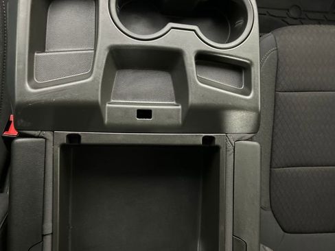 Used 2021 Chevrolet Silverado 1500 LT image 17