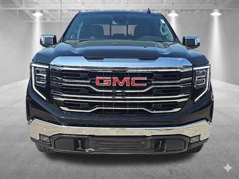 New 2026 GMC Sierra 1500 SLT image 3