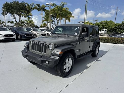 Used 2019 Jeep Wrangler Unlimited Sport S AWD/4WD image 9