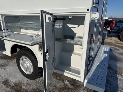 New 2026 Ford E-350 and Econoline 350 Super Duty w/ Power Equipment Group image 12