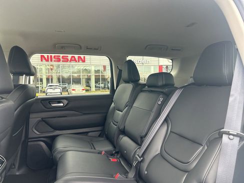 New 2026 Nissan Armada SV image 11