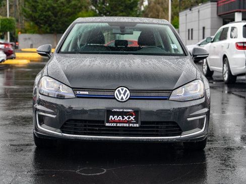 Used 2016 Volkswagen e-Golf SEL Premium image 3