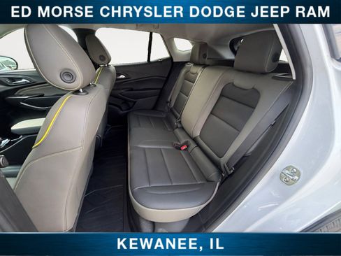 Used 2025 Chevrolet Trax ACTIV FWD image 13