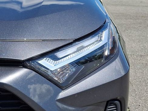 Used 2025 Toyota RAV4 XLE AWD/4WD image 9