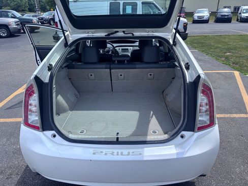 Used 2012 Toyota Prius Five FWD image 9