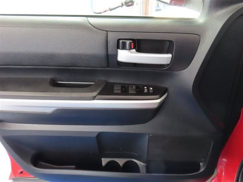 Used 2014 Toyota Tundra SR5 AWD/4WD image 15