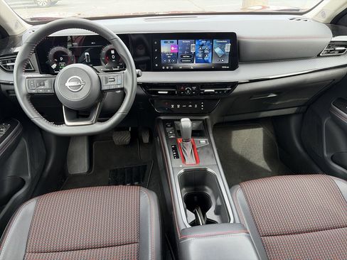 Used 2026 Nissan Kicks SR FWD image 12