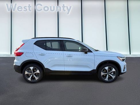 New 2026 Volvo XC40 B5 Plus w/ Protection Package Premier image 2