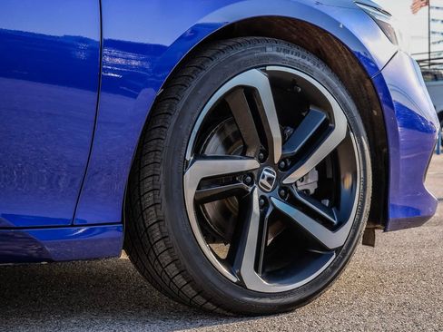Used 2021 Honda Accord Sport image 9