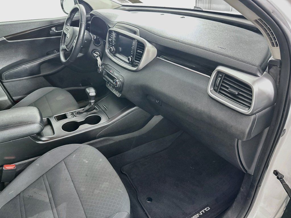 Used 2020 Kia Sorento LX w/ LX I4 Convenience Package AWD/4WD image 31