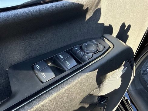 Used 2024 GMC Sierra 2500 AT4 w/ Technology Package image 9