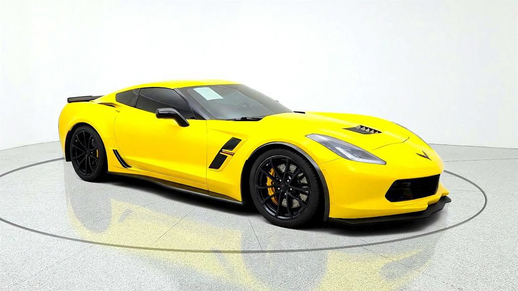 Used 2019 Chevrolet Corvette Grand Sport RWD image 3
