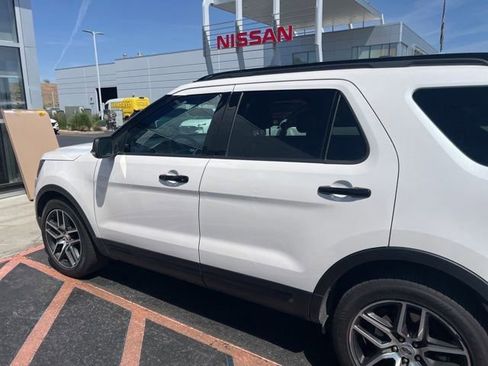 Used 2017 Ford Explorer Sport w/ Equipment Group 401A AWD/4WD image 2